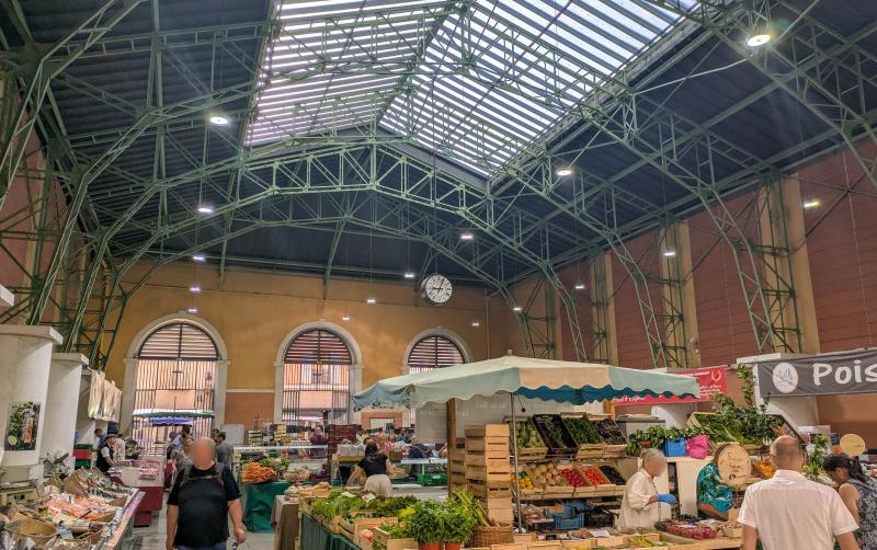 Newcleo : Un débat mobile a été organisé au marché de Provins